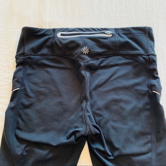 ATHLETA Stride Capri Crop Women’s Black Leggings - Picture 8 of 9